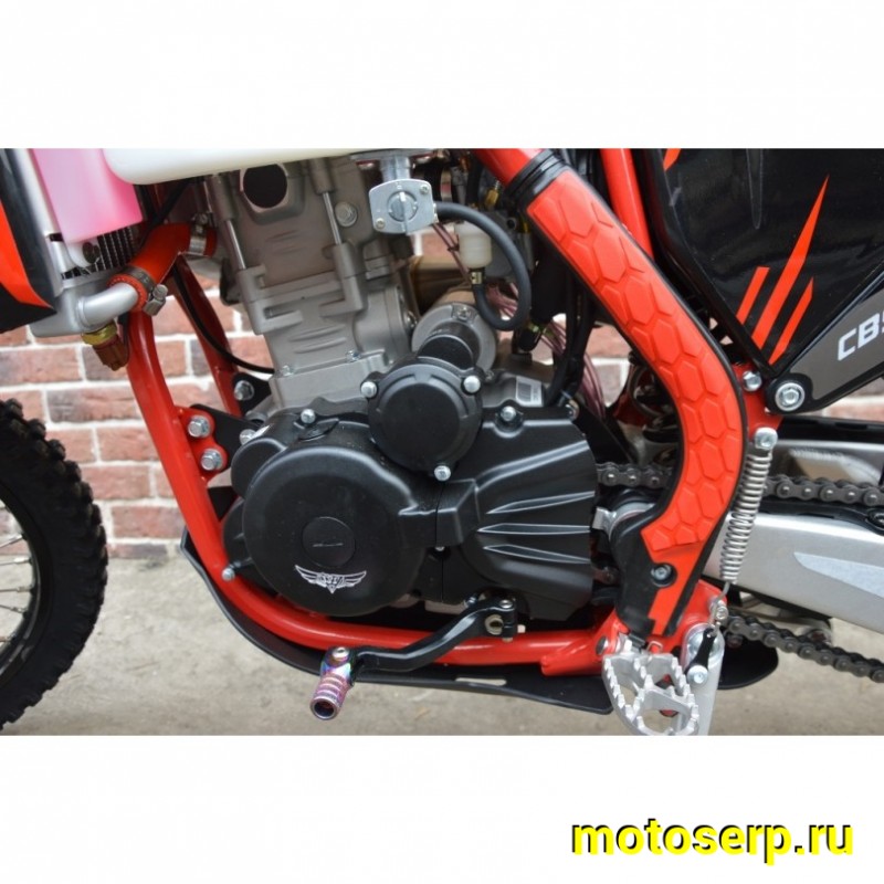 Купить  Мотоцикл Кросс/Эндуро ZUUM 300CBS ZM RIDER K8 (спортинв), 2021г; 21/18, 4Т, 300cc, ZS174MN,пластик КТМ, большой бак,вилка 48мм, карбюр.  (шт)   купить с доставкой по Москве и России, цена, технические характеристики, комплектация фото  - motoserp.ru