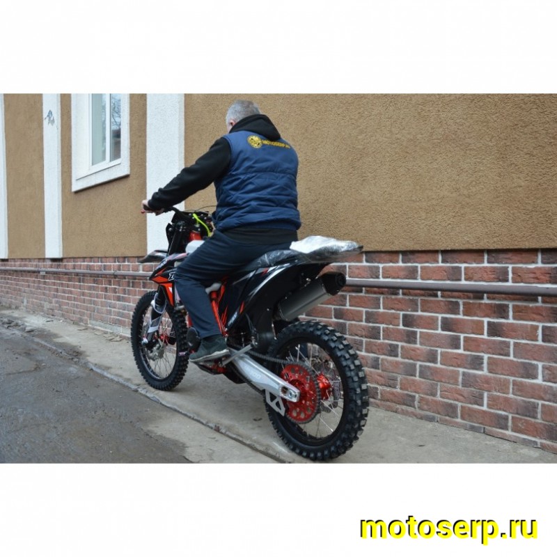 Купить  Мотоцикл Кросс/Эндуро ZUUM 300CBS ZM RIDER K8 (спортинв), 2021г; 21/18, 4Т, 300cc, ZS174MN,пластик КТМ, большой бак,вилка 48мм, карбюр.  (шт)   купить с доставкой по Москве и России, цена, технические характеристики, комплектация фото  - motoserp.ru