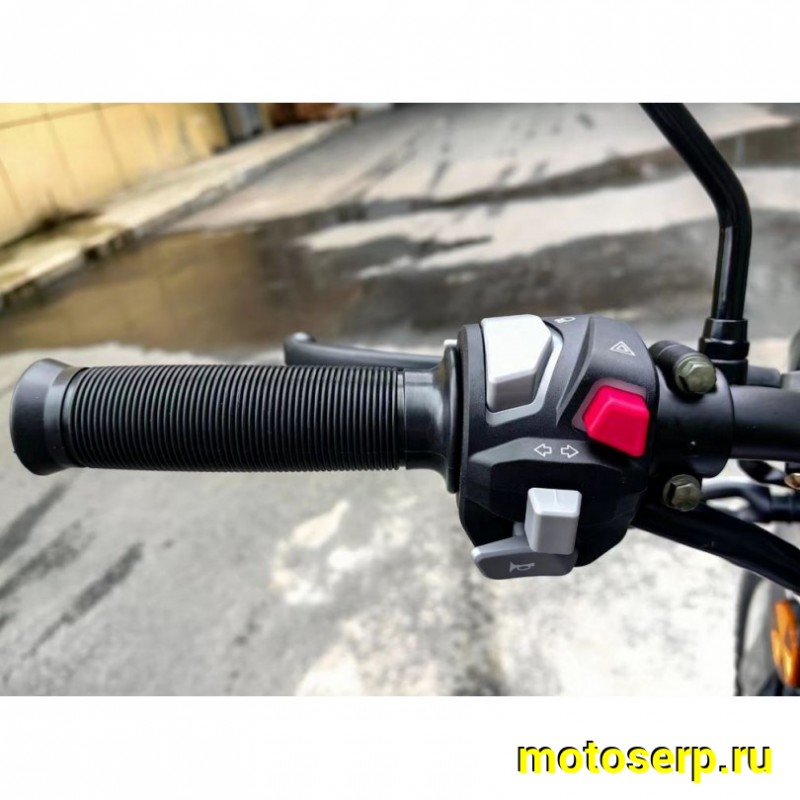 Купить  Мопед Regulmoto Alpha (RM-5) Черный глянец 4Т; 50cc;  колеса 17/17"литые; 4пер, диск/диск, LED фара, USB-порт (шт) 01250 (ФОТО купить с доставкой по Москве и России, цена, технические характеристики, комплектация фото  - motoserp.ru