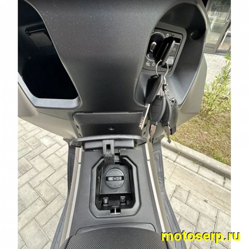 Купить  Скутер SPRMOTORS TRAVEL MAX T4-50H EFI, 14/13" с тремя кофрами! (шт) 01800 (SPR купить с доставкой по Москве и России, цена, технические характеристики, комплектация фото  - motoserp.ru